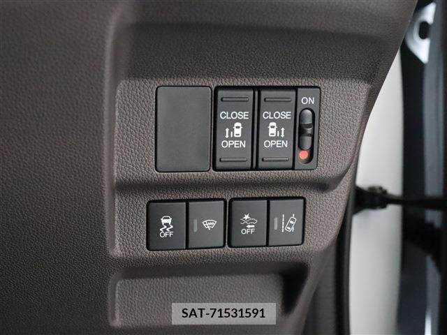 Honda FREED 2024-03 238982-5