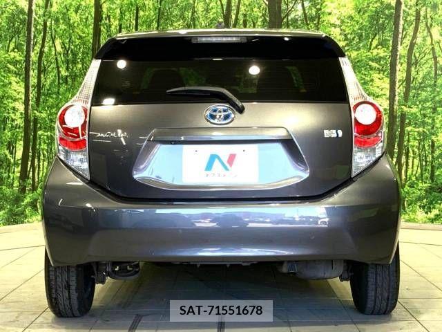 Toyota AQUA 2013-07 217967-15