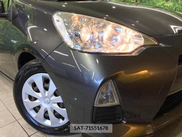 Toyota AQUA 2013-07 217967-11
