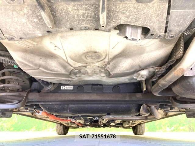Toyota AQUA 2013-07 217967-19