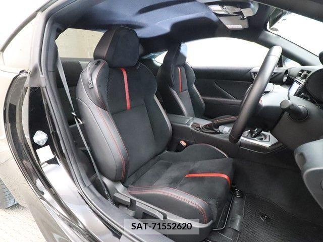 Subaru BRZ 2021-10 244068-3
