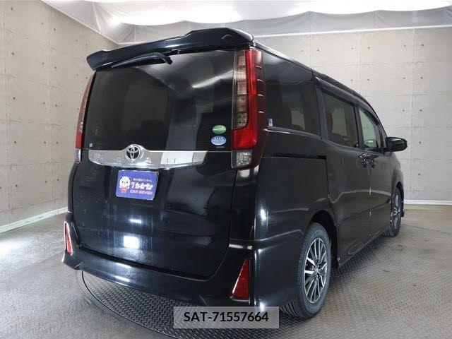 Toyota NOAH 2014-10 201334-1