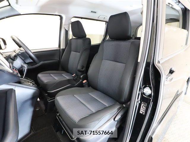 Toyota NOAH 2014-10 201334-5