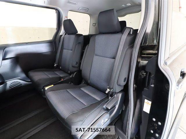 Toyota NOAH 2014-10 201334-6