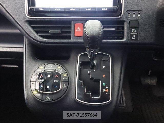 Toyota NOAH 2014-10 201334-11