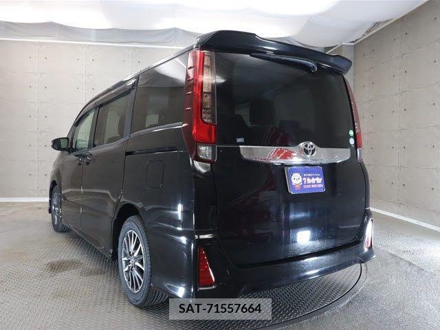 Toyota NOAH 2014-10 201334-23