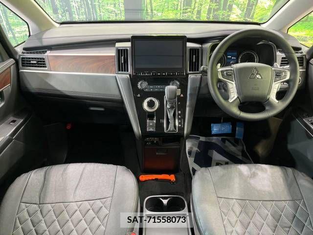 Mitsubishi DELICA D5 2022-08 390474-1