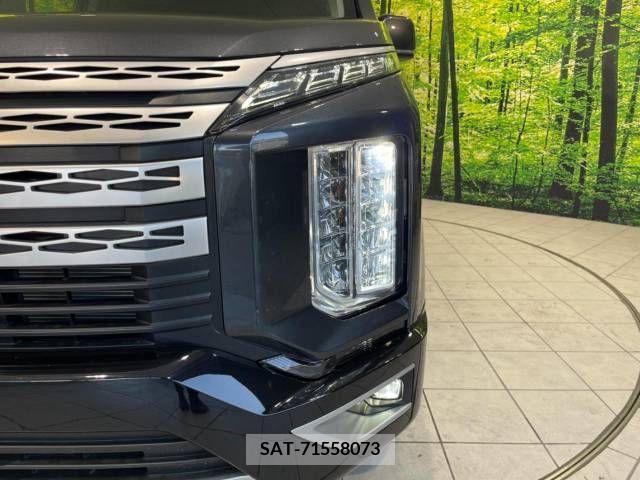 Mitsubishi DELICA D5 2022-08 390474-13