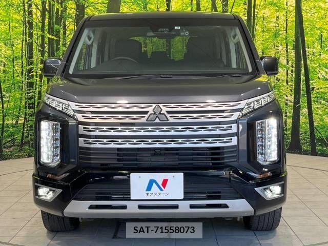 Mitsubishi DELICA D5 2022-08 390474-15