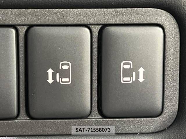 Mitsubishi DELICA D5 2022-08 390474-6