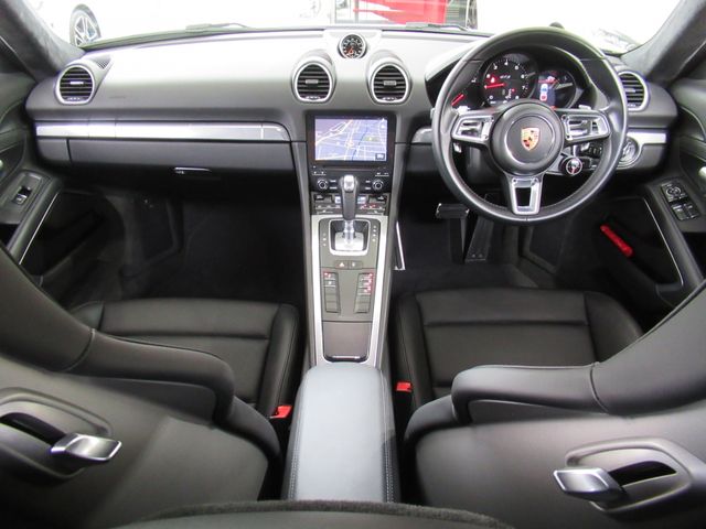 Porsche CAYMAN 2018-08 24054-1