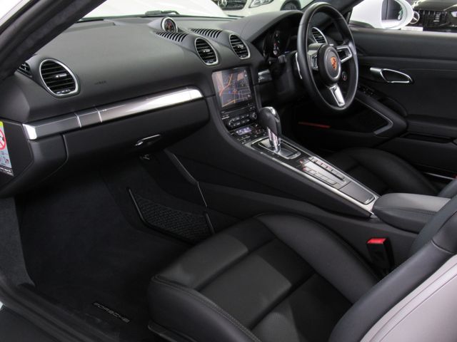 Porsche CAYMAN 2018-08 24054-4