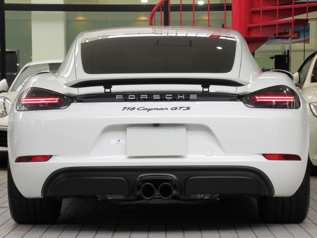 Porsche CAYMAN 2018-08 24054-21