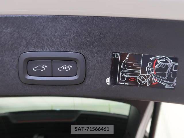 Volvo XC40 2022-06 288775-10