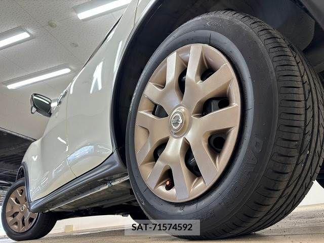 Nissan JUKE 2014-08 320504-19