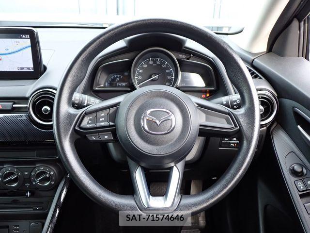 Mazda DEMIO 2019-04 301983-11