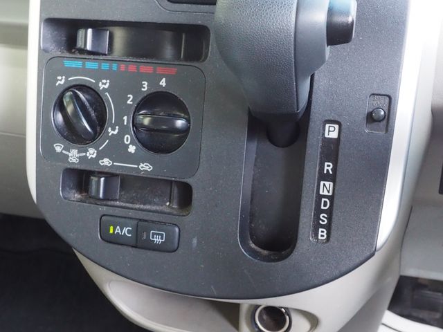 Daihatsu TANTO 2016-08 23865-6