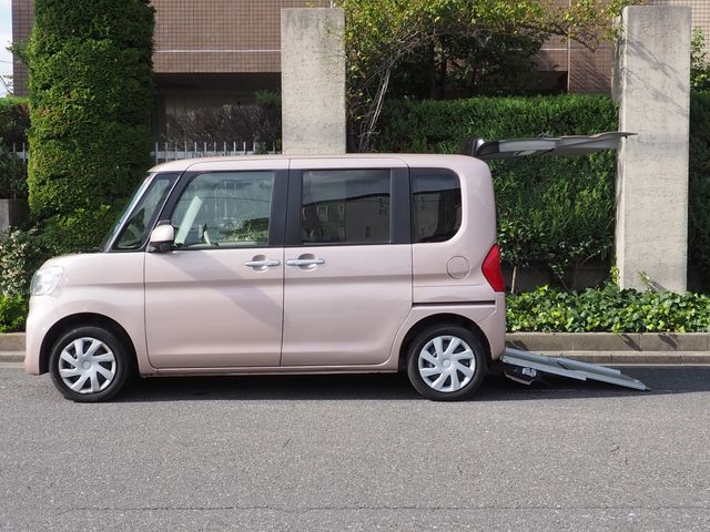 Daihatsu TANTO 2016-08 23865-11