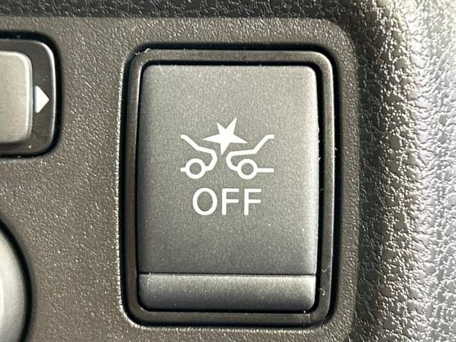 Nissan NOTE 2017-05 28428-4