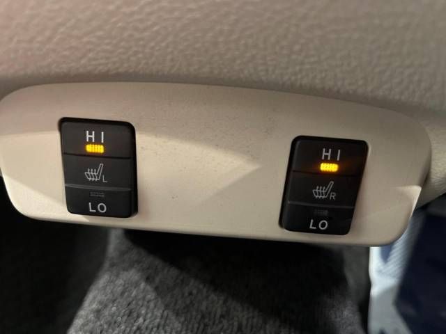 Toyota SIENTA 2016-05 182759-7