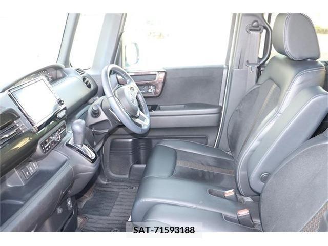 Honda N BOX CUSTOM 2018-11 211119-1
