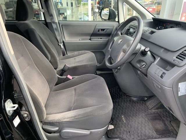 Toyota VOXY 2010-03 5114-10