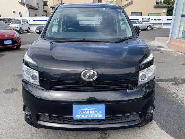 Toyota VOXY 2010-03 5114-4