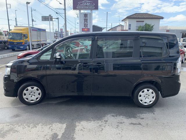 Toyota VOXY 2010-03 5114-6