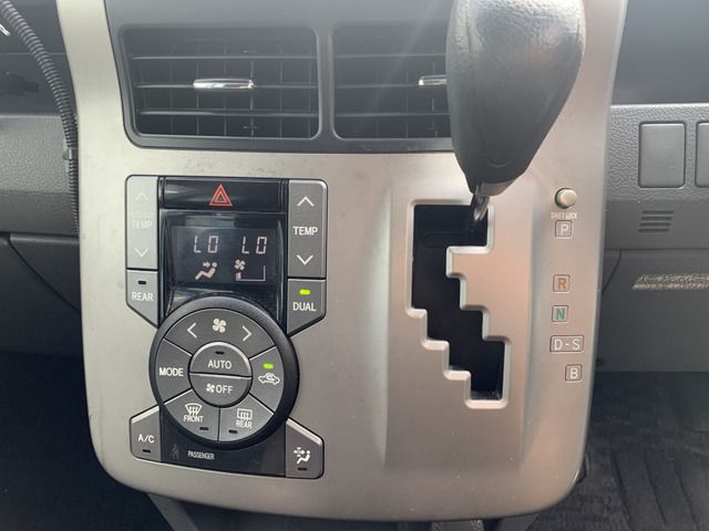 Toyota VOXY 2010-03 5114-19