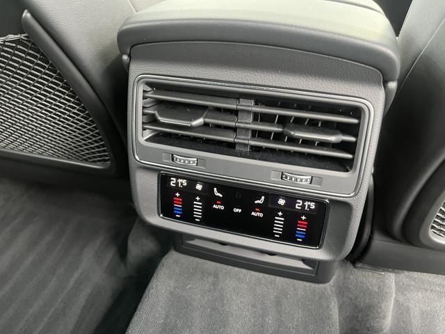Audi Q7 2022-11 26671-17