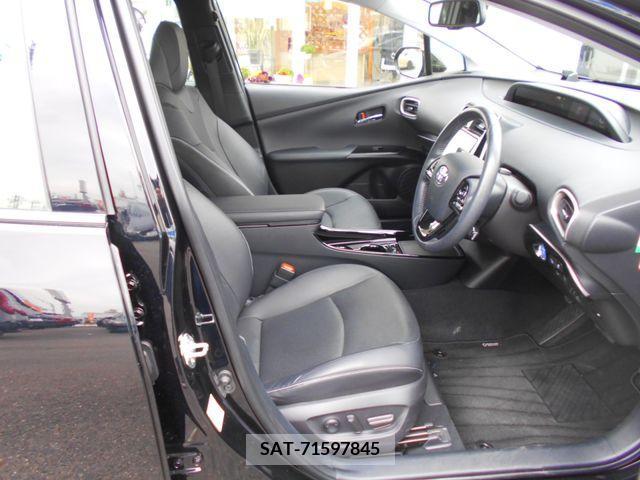 Toyota PRIUS PHV 2019-05 210277-10