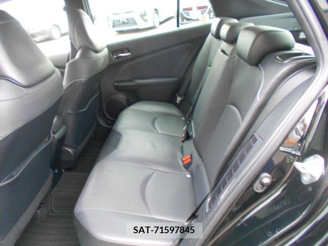 Toyota PRIUS PHV 2019-05 210277-13