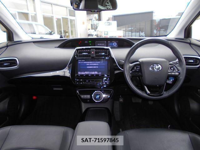 Toyota PRIUS PHV 2019-05 210277-17