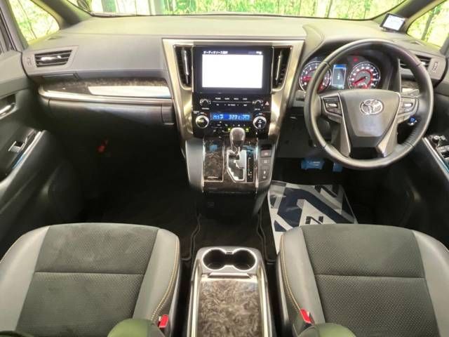 Toyota ALPHARD 2021-08 11049-1
