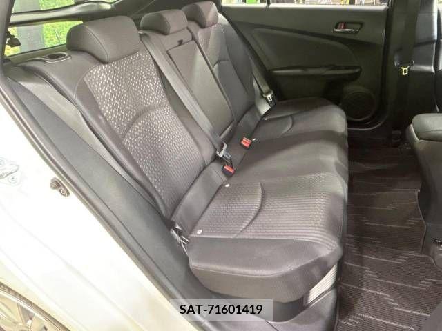Toyota PRIUS 2016-08 240490-9