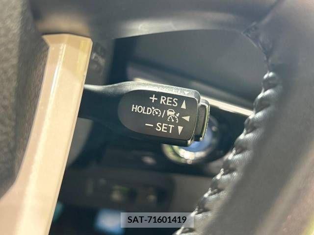 Toyota PRIUS 2016-08 240490-4