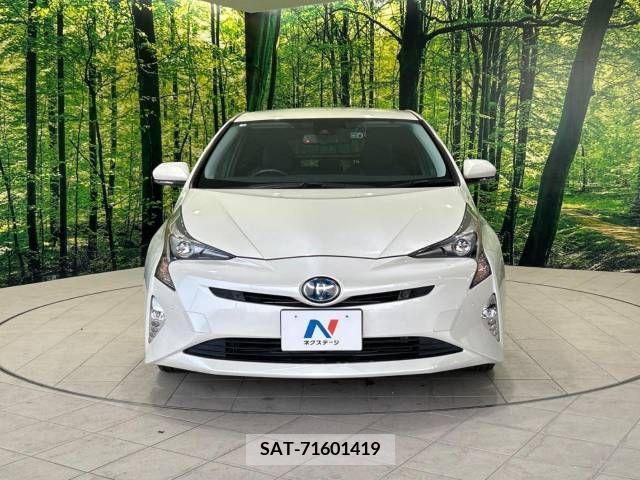 Toyota PRIUS 2016-08 240490-14