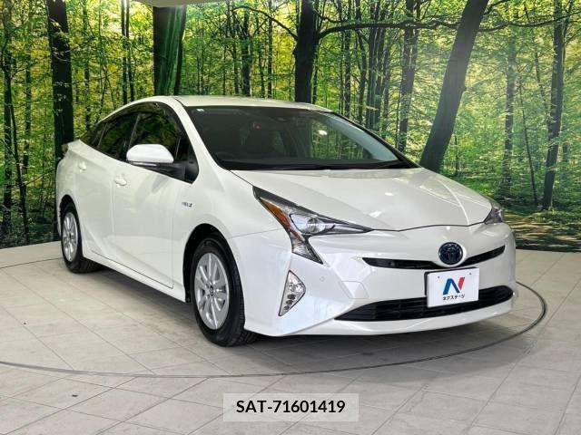 Toyota PRIUS 2016-08 240490-16