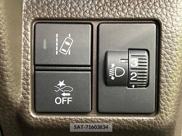 Honda N BOX 2022-09 213332-6