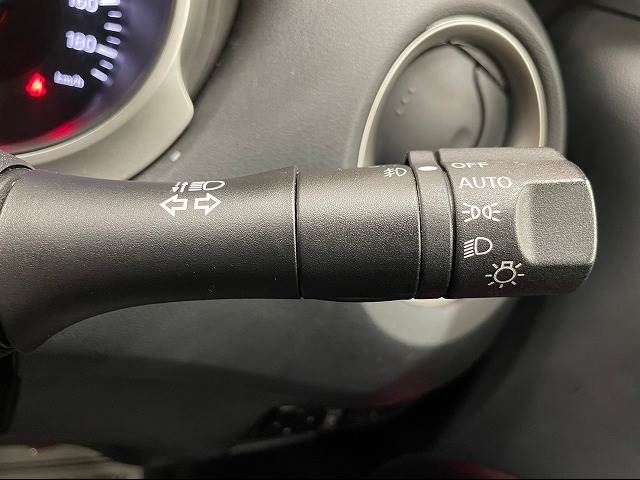 Nissan JUKE 2011-07 191632-5