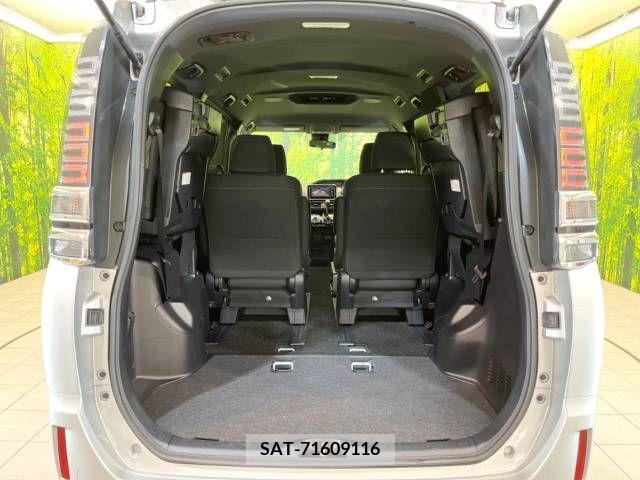 Toyota VOXY 2018-05 288953-11