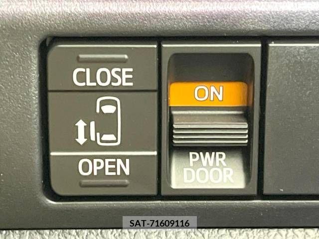 Toyota VOXY 2018-05 288953-5