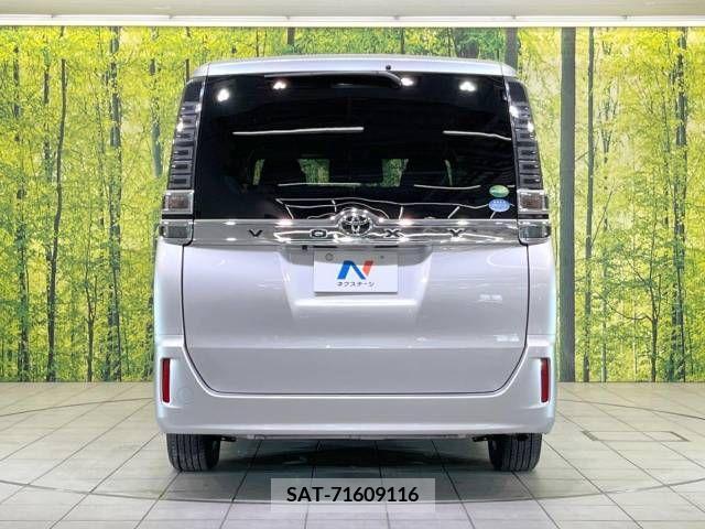 Toyota VOXY 2018-05 288953-16