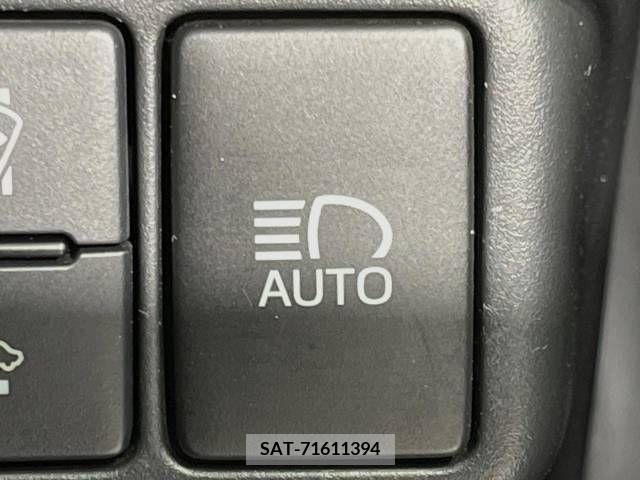 Toyota AQUA 2017-05 208928-7