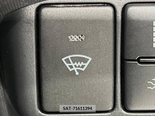 Toyota AQUA 2017-05 208928-4