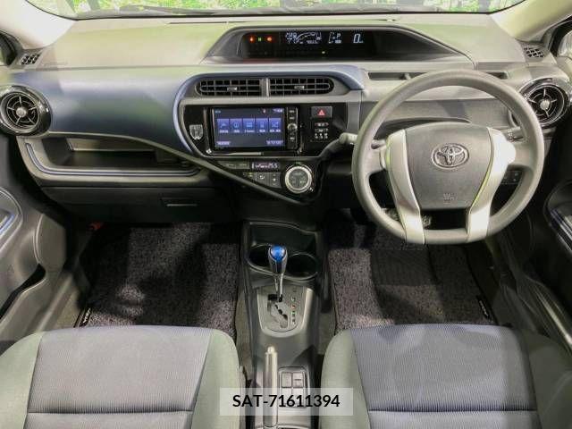 Toyota AQUA 2017-05 208928-1