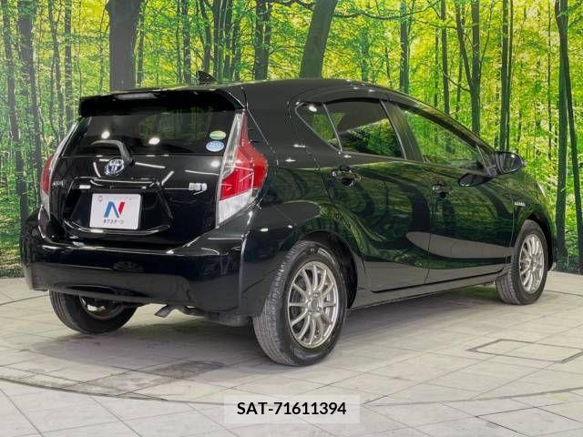 Toyota AQUA 2017-05 208928-17