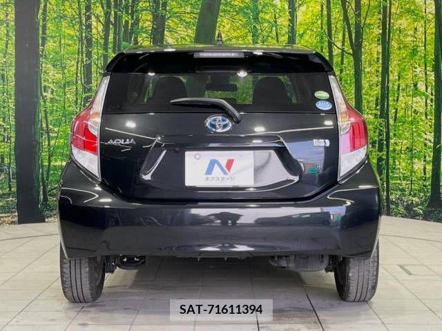 Toyota AQUA 2017-05 208928-15