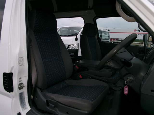 Nissan CARAVAN VAN 2005-08 9936-10