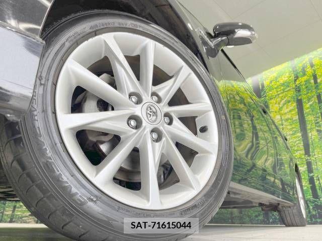 Toyota PRIUS ALPHA 2012-01 283481-13